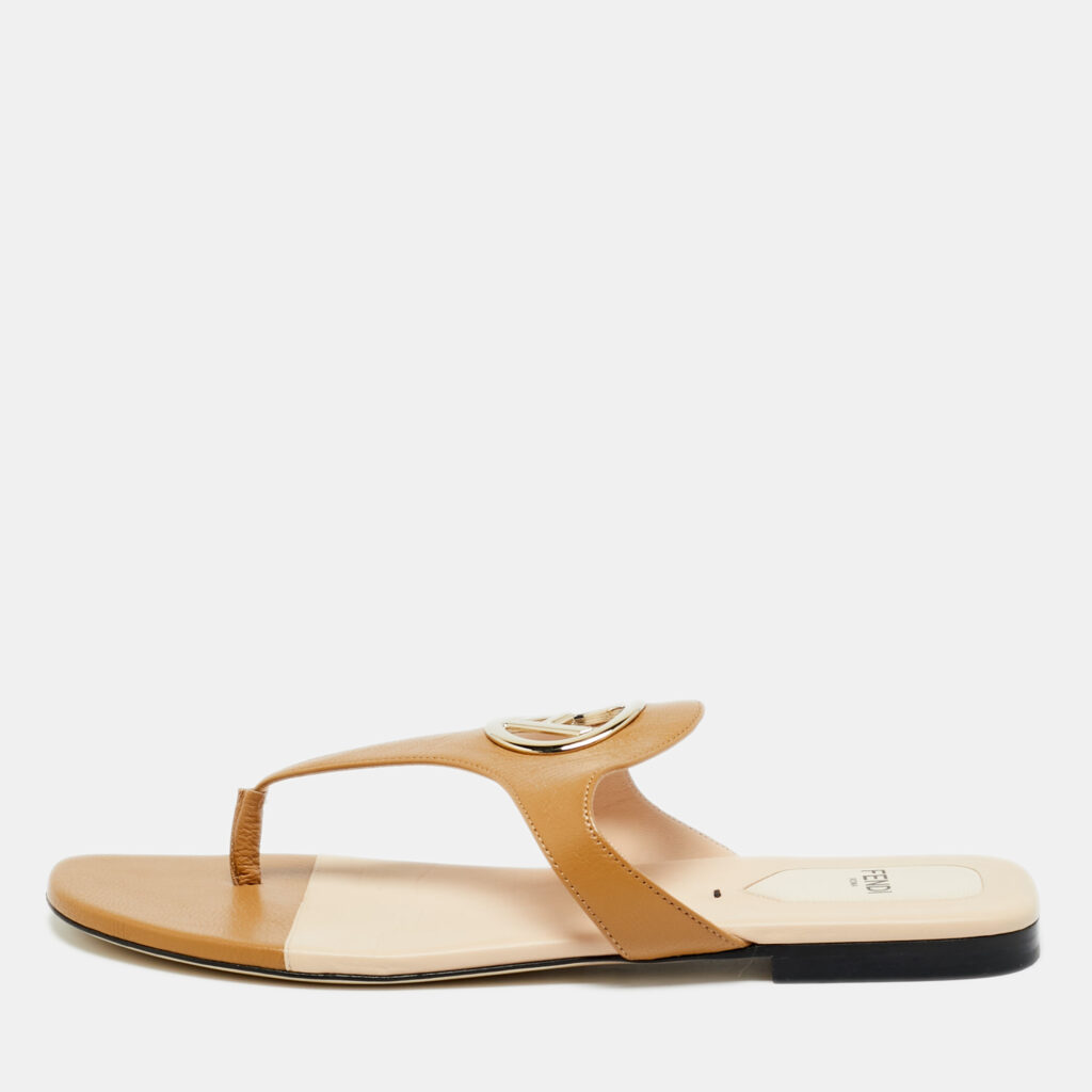 luxury-women-fendi-used-shoes-p1242439-001.jpg Fendi Brown Leather F Logo Thong Flats Size 38