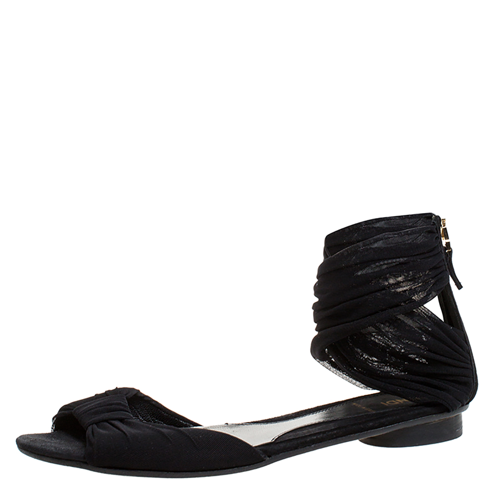 Fendi Black Mesh Fabric Open Toe Flat Sandals Size 36.5 Fendi Black Mesh Fabric Open Toe Flat Sandals Size 36.5