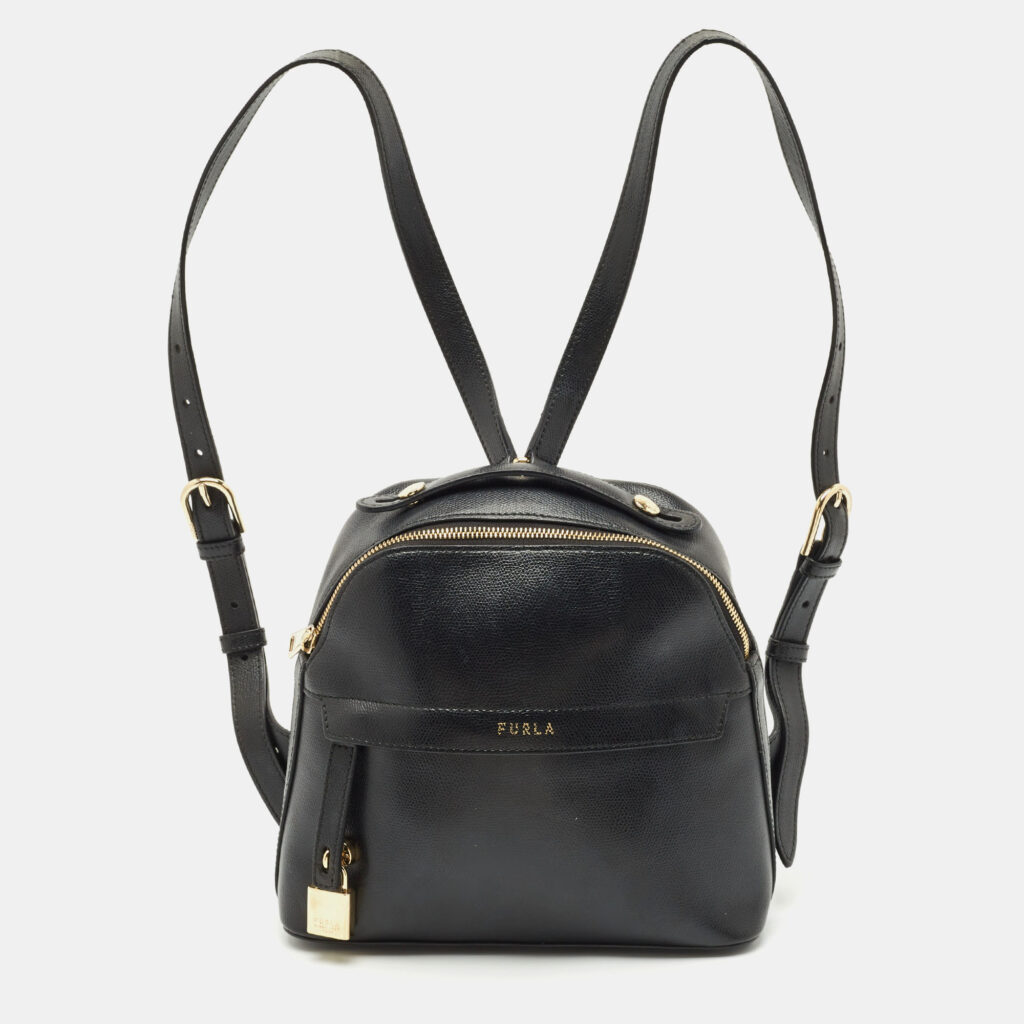 luxury-women-furla-used-handbags-p1170324-006-1.jpg Furla Black Leather Favola Backpack