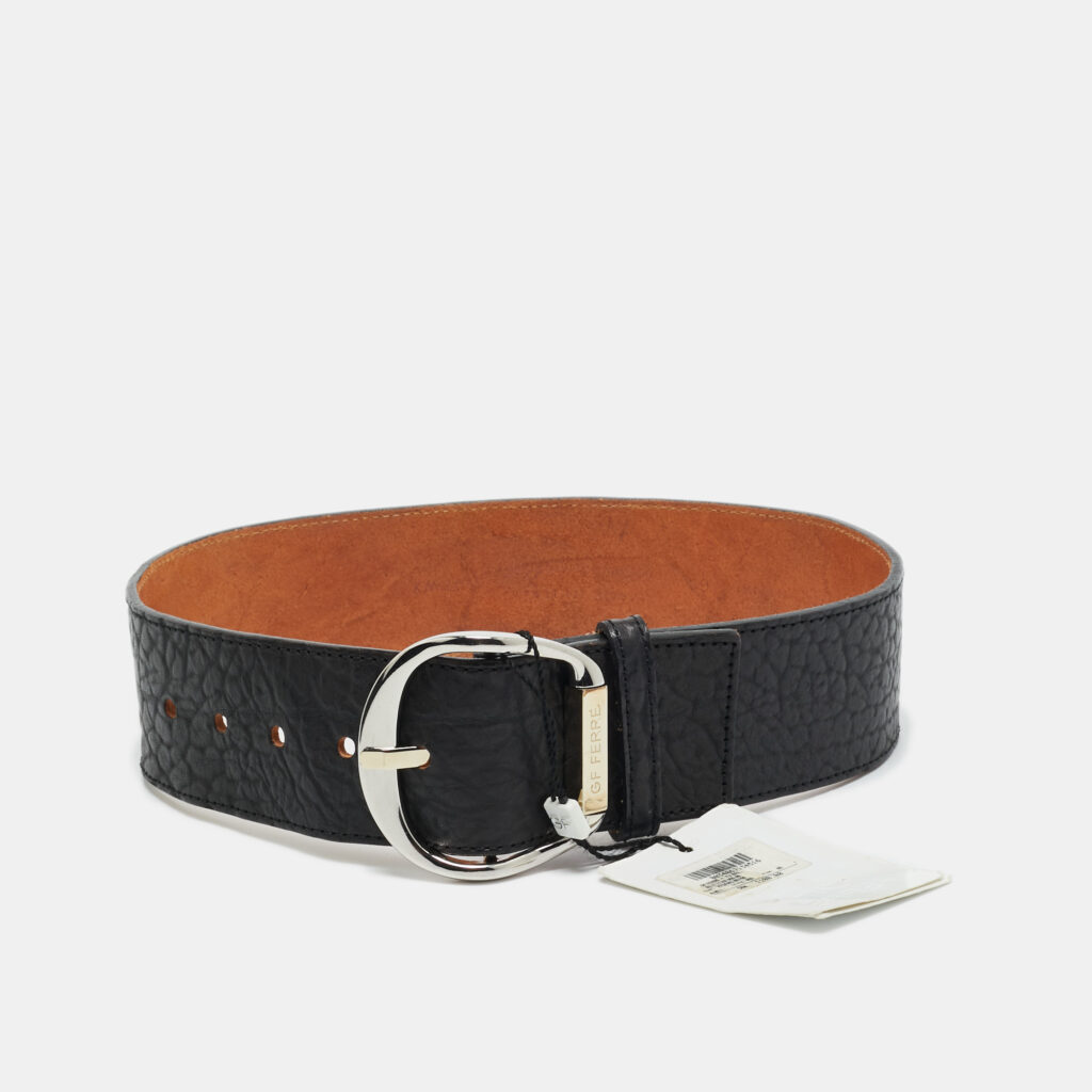 luxury-women-gianfranco-ferre-used-accessories-p1219802-001.jpg Gianfranco Ferre Black Leather Wide Buckle Belt 65CM