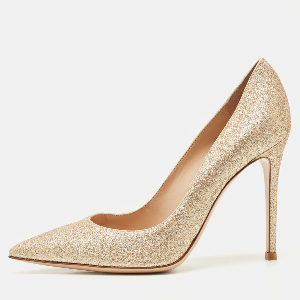 Gianvito Rossi Gold Glitter Gianvito Pumps Size 38.5 Gianvito Rossi Gold Glitter Gianvito Pumps Size 38.5