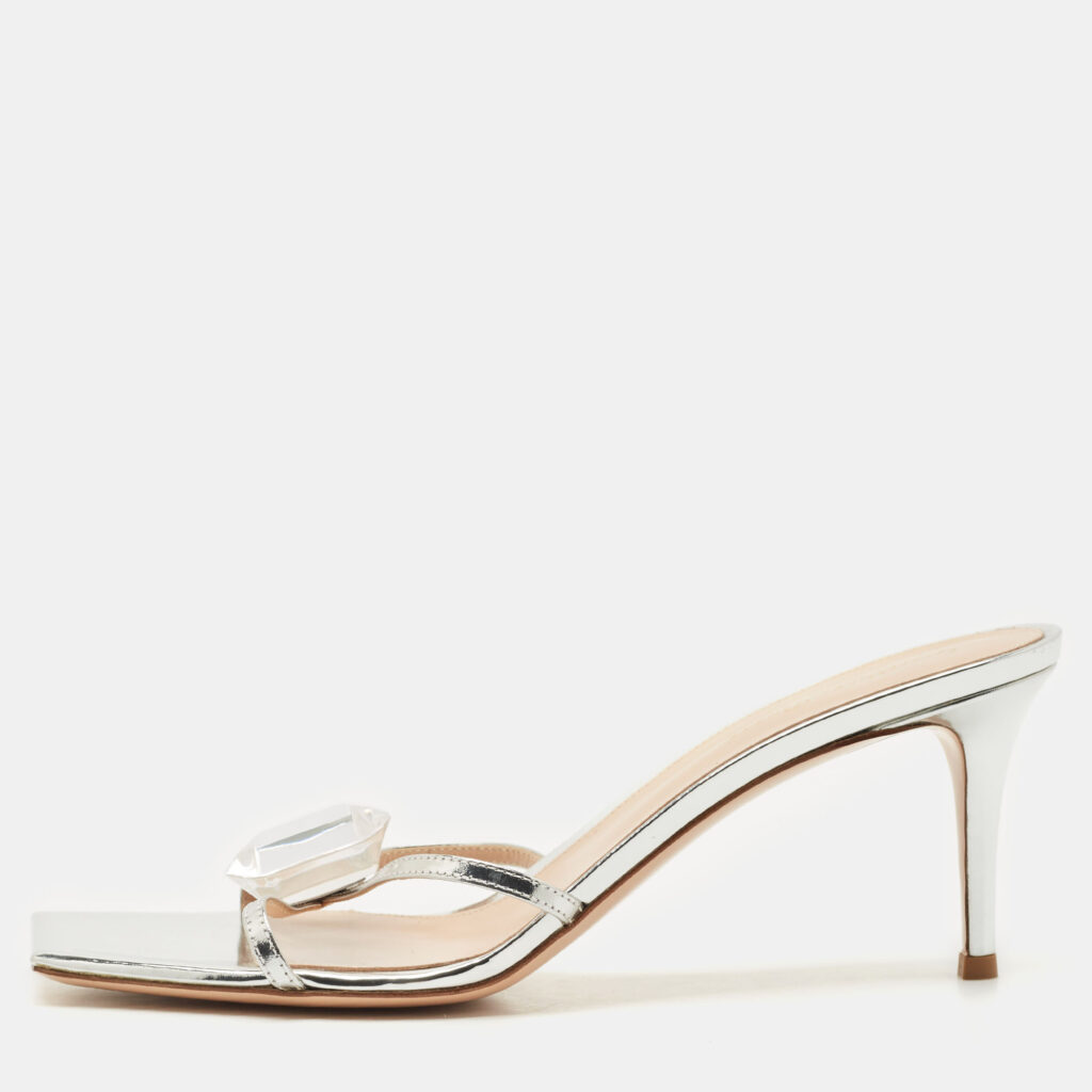 Gianvito Rossi Silver Leather Crystal Embellished Jaipur Sandals Size 41