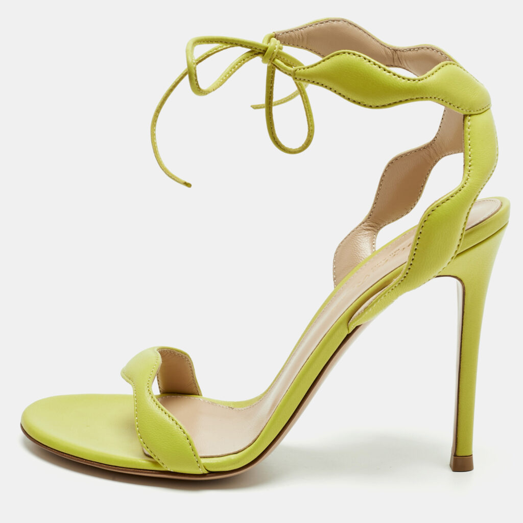 Gianvito Rossi Green Leather Wavy Ankle Tie Sandals Size 37 Gianvito Rossi Green Leather Wavy Ankle Tie Sandals Size 37