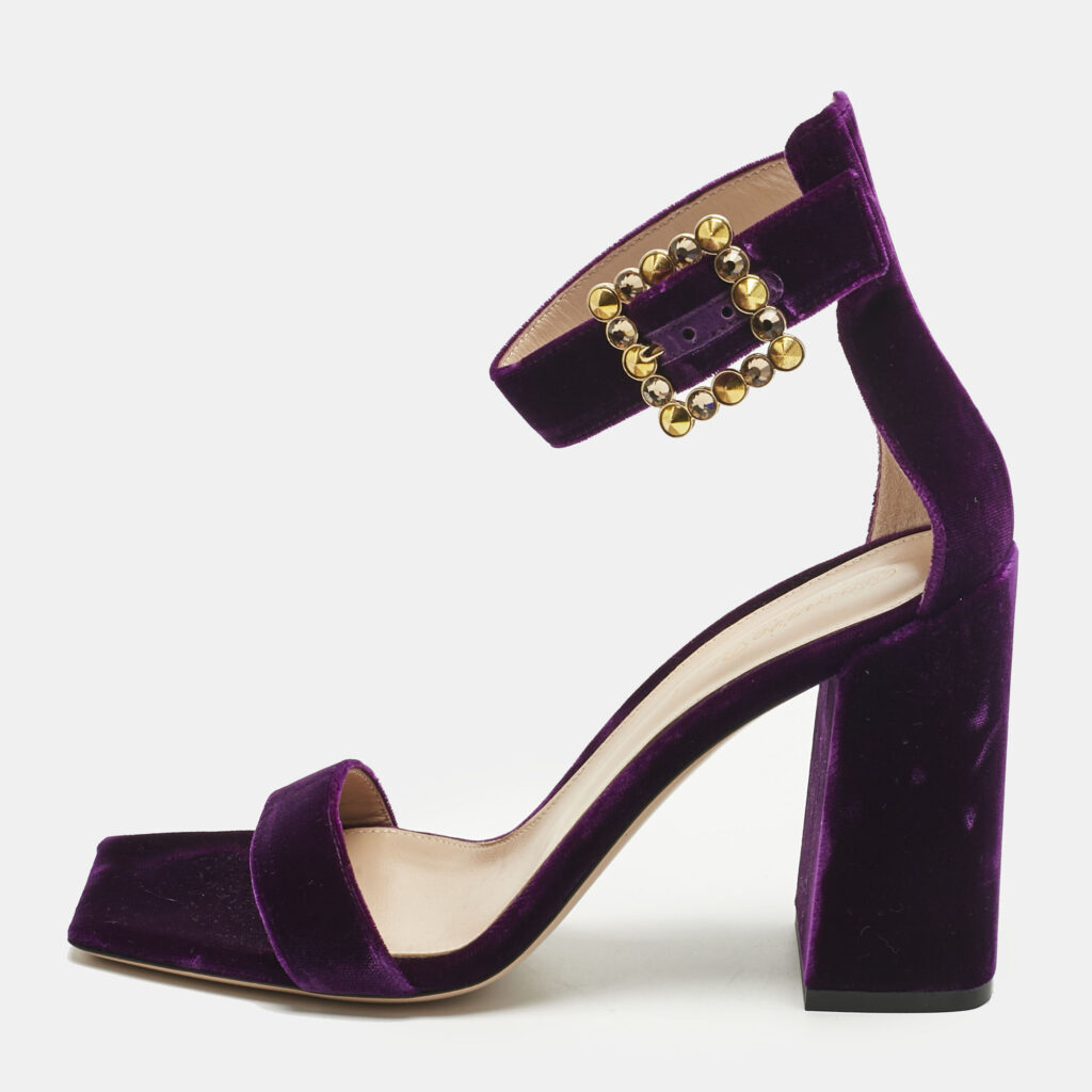 luxury-women-gianvito-rossi-new-shoes-p1222029-002-1.jpg Gianvito Rossi Purple Velvet Portofino Ankle Strap Sandals Size 38