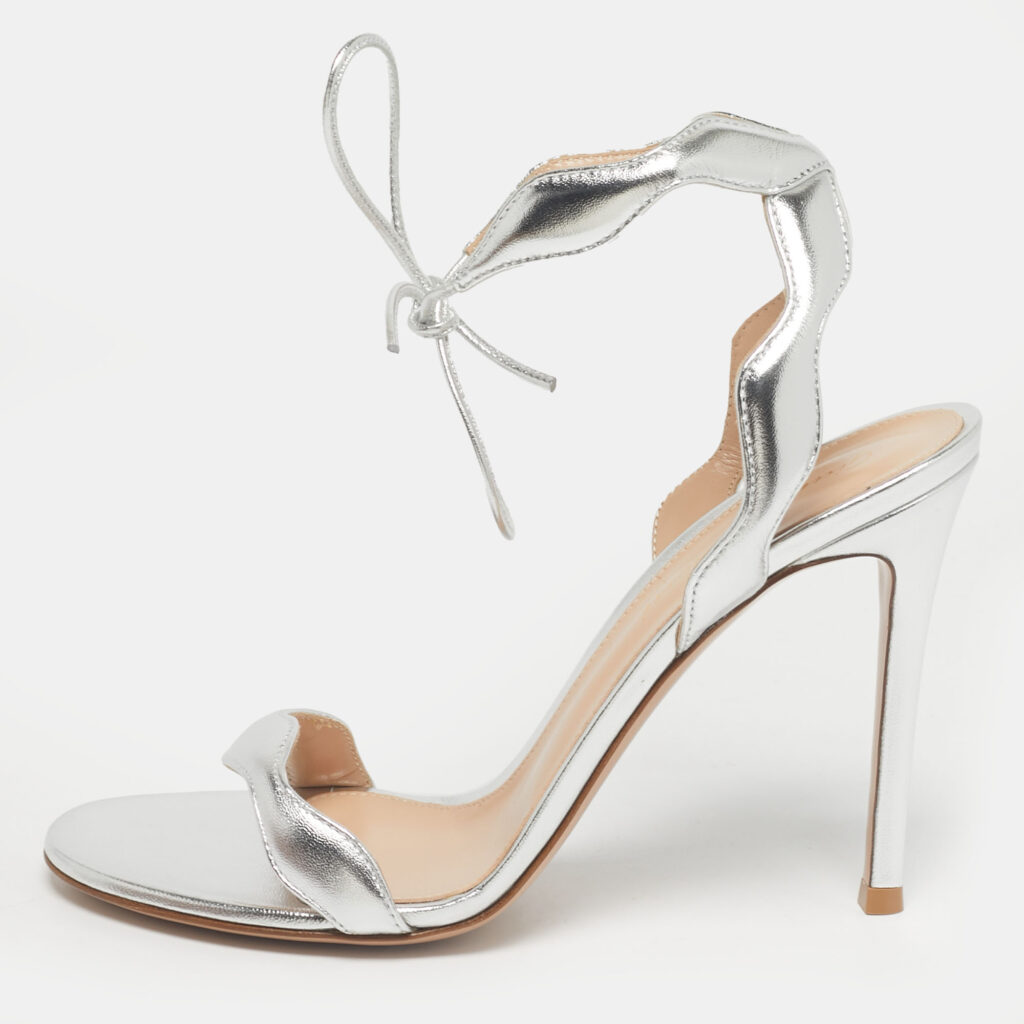 Gianvito Rossi Silver Leather Wavy Ankle Tie Sandals Size 37.5