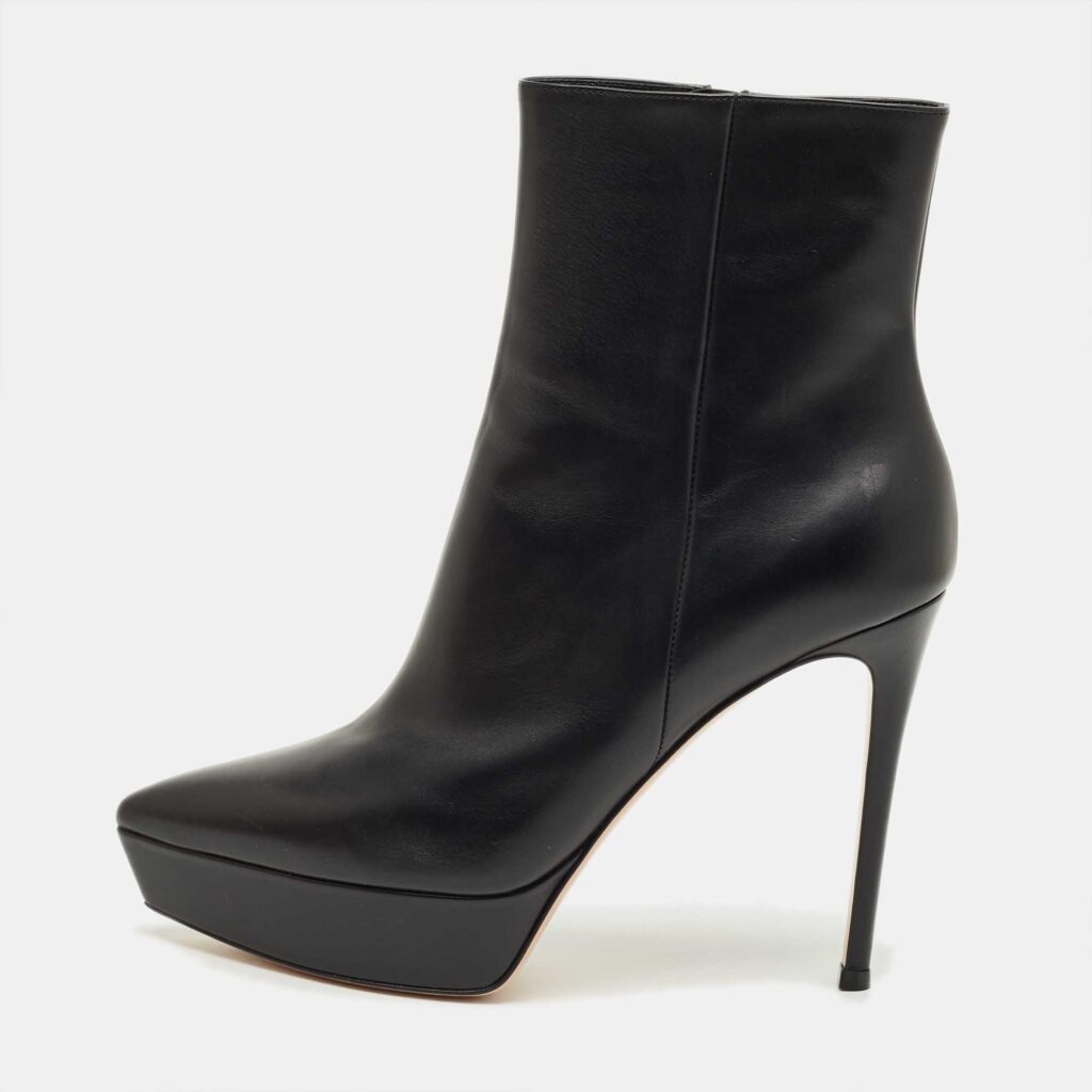 Gianvito Rossi Black Leather Dasha Platform Booties Size 40 Gianvito Rossi Black Leather Dasha Platform Booties Size 40