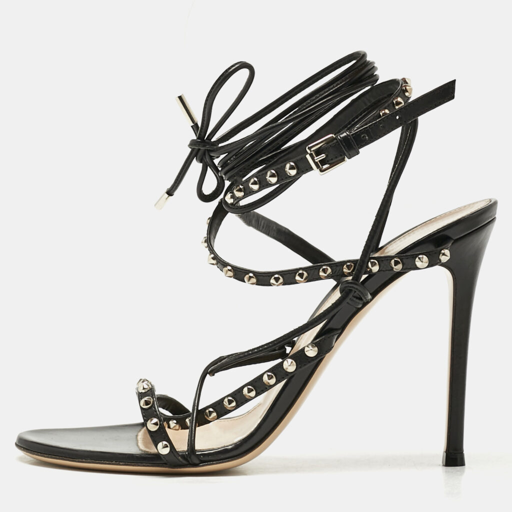 luxury-women-gianvito-rossi-used-shoes-p1167405-008-1.jpg Gianvito Rossi Black Leather Studded Gladiator Sandals Size 37.5