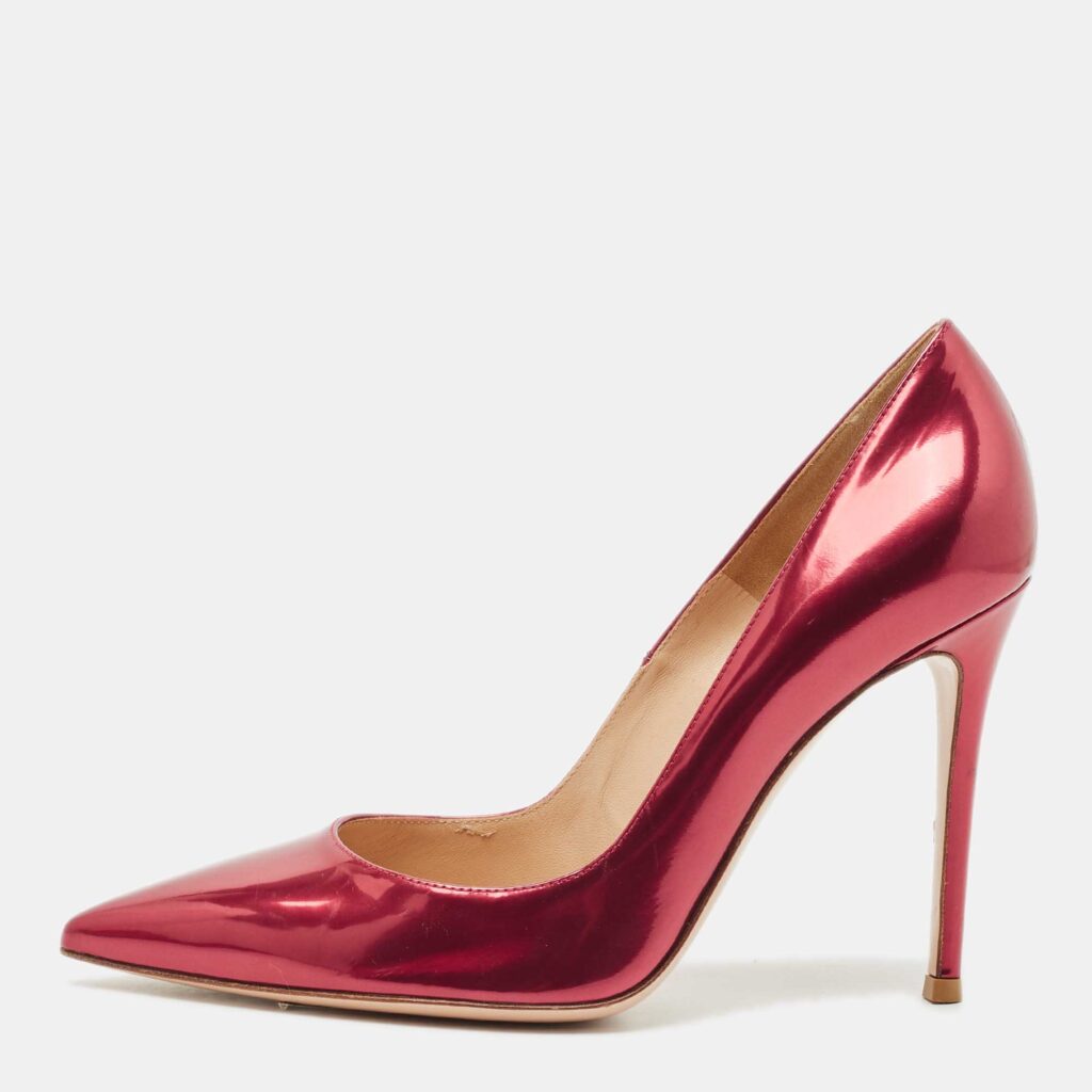 Gianvito Rossi Red Patent Leather Pointed Toe Pumps Size 39.5 Gianvito Rossi Red Patent Leather Pointed Toe Pumps Size 39.5
