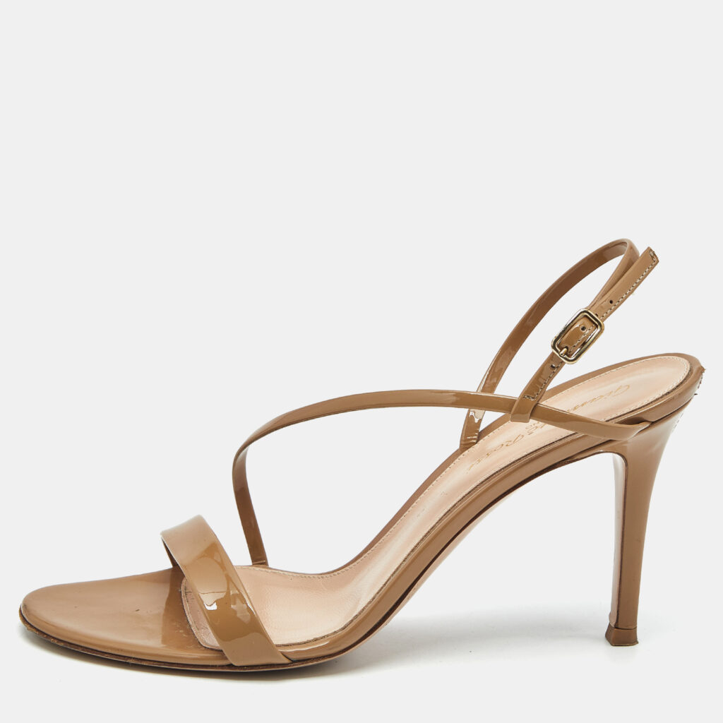 Gianvito Rossi Beige Patent Leather Manhattan Slingback Sandals Size 37
