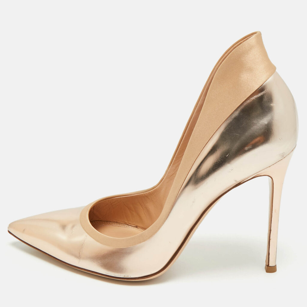 Gianvito Rossi Rose Gold/Beige Leather and Satin Pointed Toe Pumps Size 40 Gianvito Rossi Rose Gold/Beige Leather and Satin Pointed Toe Pumps Size 40