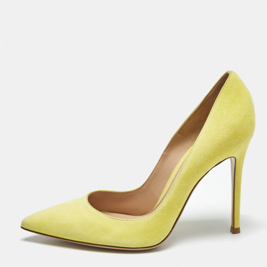 Gianvito Rossi Green Suede Pointed Toe Pumps Size 39 Gianvito Rossi Green Suede Pointed Toe Pumps Size 39