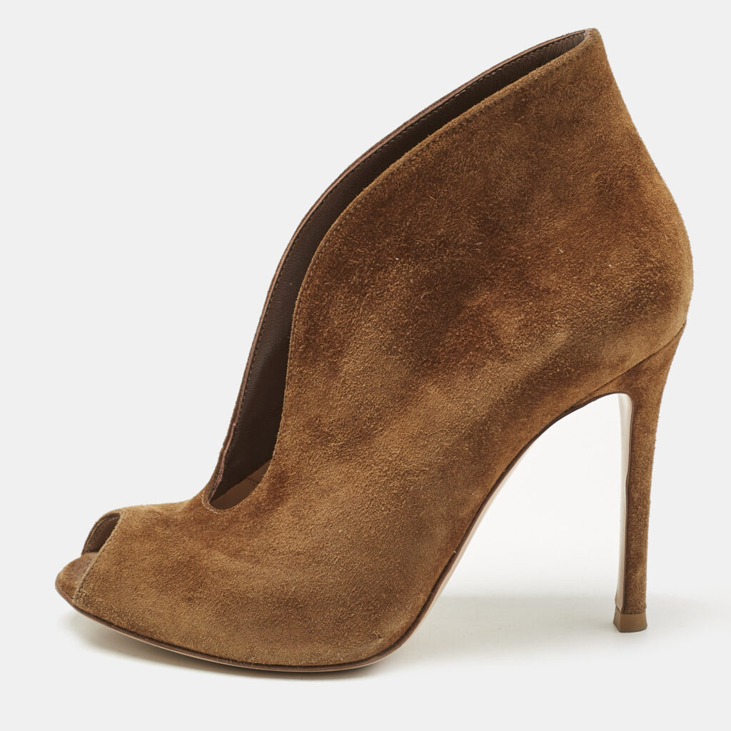 luxury-women-gianvito-rossi-used-shoes-p1190514-010-1.jpg Gianvito Rossi Brown Suede Vamp Peep Toe Booties Size 35