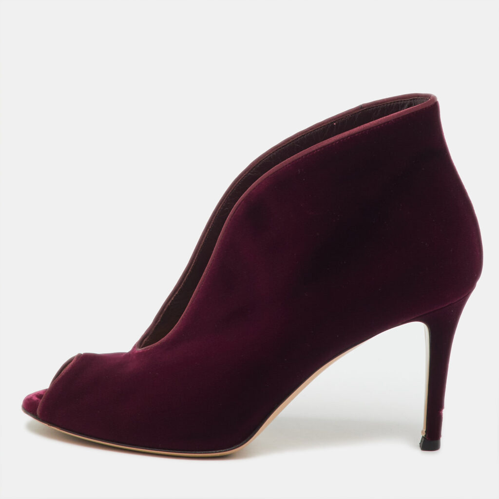 Gianvito Rossi Burgundy Velvet Vamp Platform Booties Size 38.5 Gianvito Rossi Burgundy Velvet Vamp Platform Booties Size 38.5