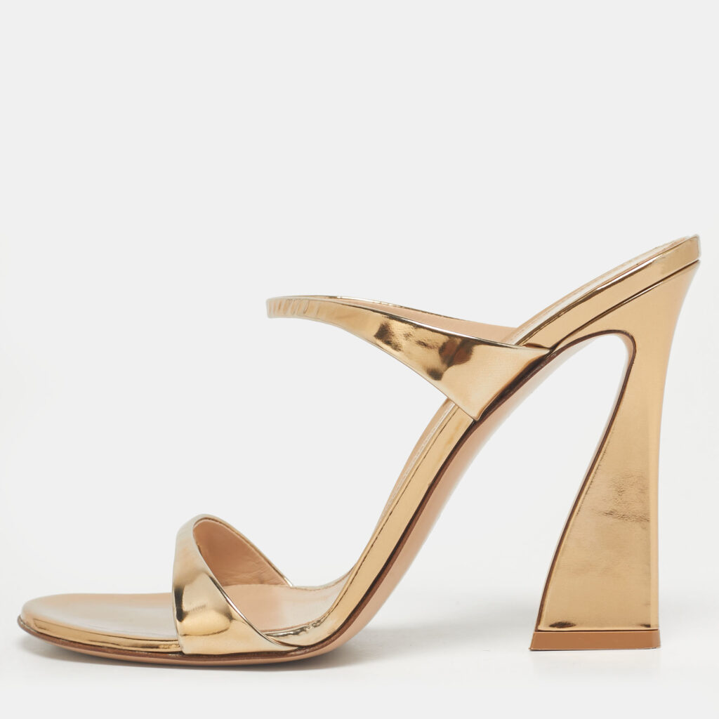 Gianvito Rossi Gold Patent Leather Aura Slide Sandals Size 39