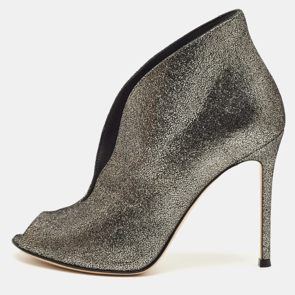 Gianvito Rossi Metallic Grey Leather Vamp Peep Toe Booties Size 37.5 Gianvito Rossi Metallic Grey Leather Vamp Peep Toe Booties Size 37.5