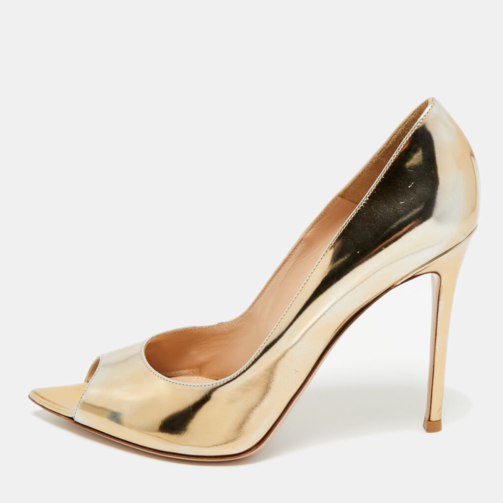 Gianvito Rossi Gold Leather Musa Pumps Size 41 Gianvito Rossi Gold Leather Musa Pumps Size 41