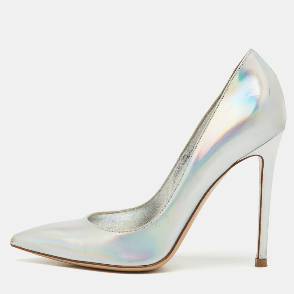 Gianvito Rossi Silver Holographic Leather Pointed Toe Pumps Size 36.5 Gianvito Rossi Silver Holographic Leather Pointed Toe Pumps Size 36.5