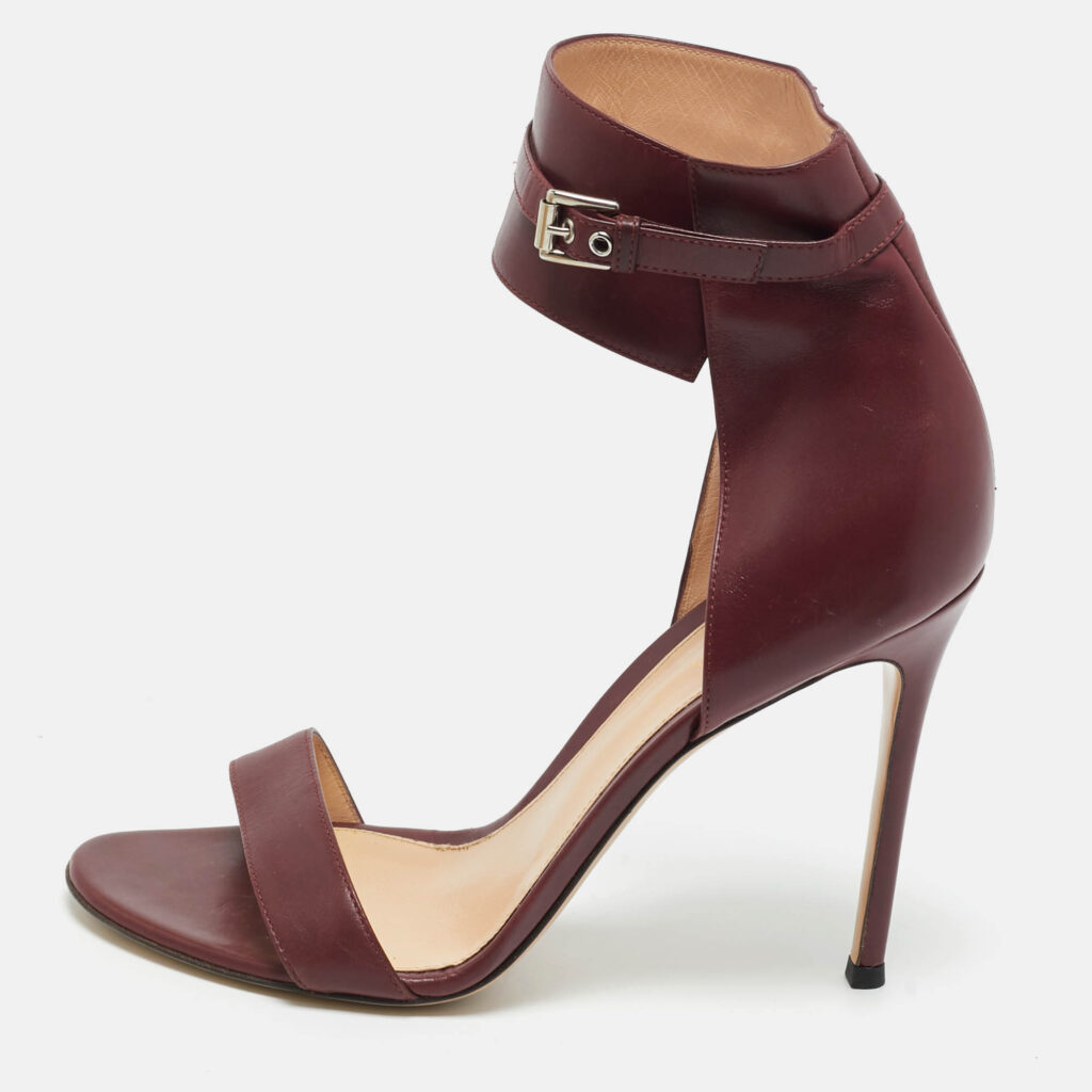 Gianvito Rossi Burgundy Leather Ankle Cuff Buckle Open Toe Sandals Size 40 Gianvito Rossi Burgundy Leather Ankle Cuff Buckle Open Toe Sandals Size 40