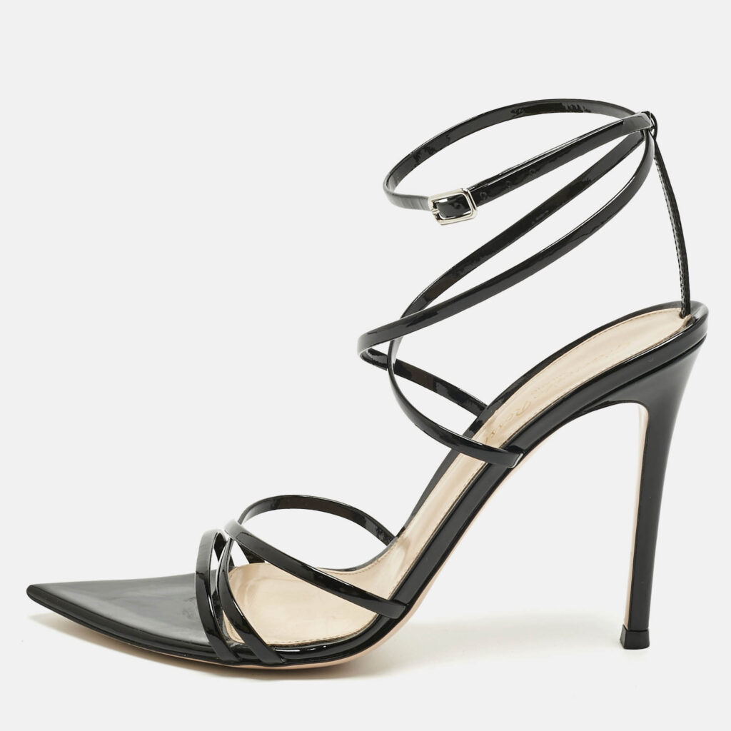 Gianvito Rossi Black Patent Leather Kim Ankle Strap Sandals Size 38.5 Gianvito Rossi Black Patent Leather Kim Ankle Strap Sandals Size 38.5