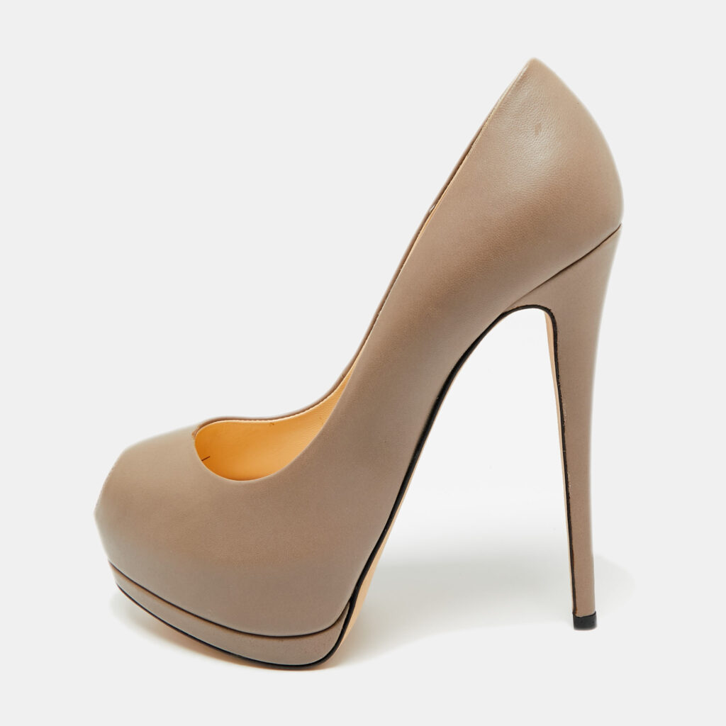 Giuseppe Zanotti Dark Beige Leather Peep Toe Platform Pumps Size 39.5 Giuseppe Zanotti Dark Beige Leather Peep Toe Platform Pumps Size 39.5