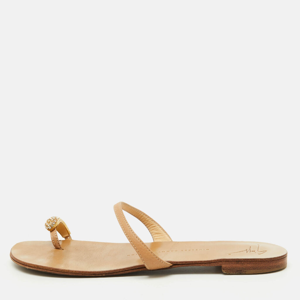 Giuseppe Zanotti Beige Leather Crystal Embellished Toe Ring Flat Sandals Size 38.5