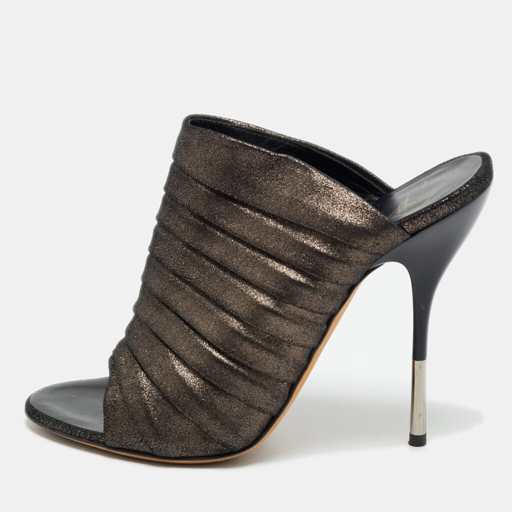Giuseppe Zanotti Metallic Texture Suede Open Toe Mules Size 36 Giuseppe Zanotti Metallic Texture Suede Open Toe Mules Size 36