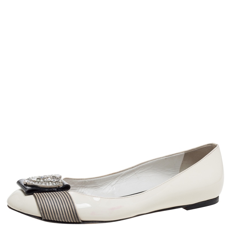 Giuseppe Zanotti White Patent Leather And Striped Fabric Crystal Embellished Ballet Flats Size 38 Giuseppe Zanotti White Patent Leather And Striped Fabric Crystal Embellished Ballet Flats Size 38