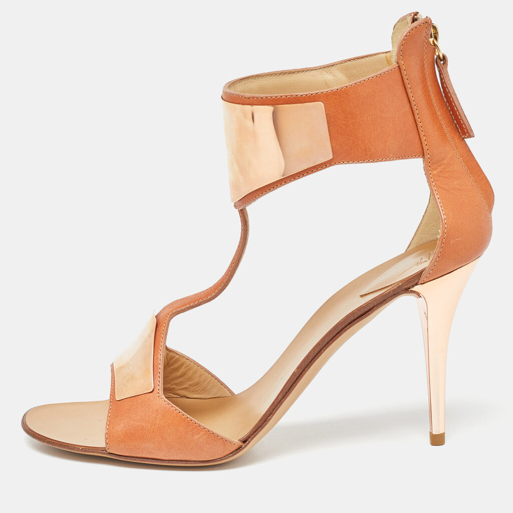Giuseppe Zanotti Tan Leather Metal Detail T Strap Sandals Size 37 Giuseppe Zanotti Tan Leather Metal Detail T Strap Sandals Size 37