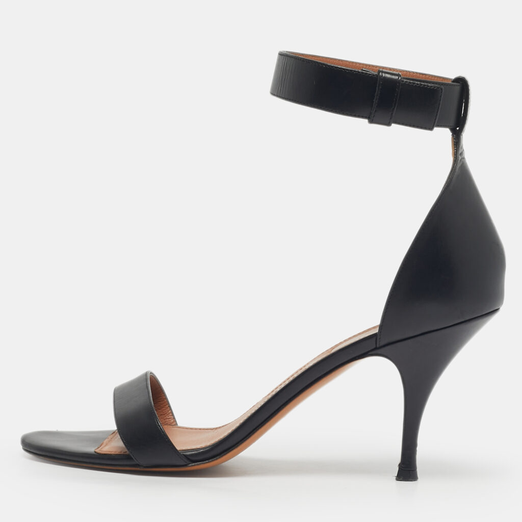 Givenchy Black Leather Ankle Strap Sandals Size 38.5 Givenchy Black Leather Ankle Strap Sandals Size 38.5