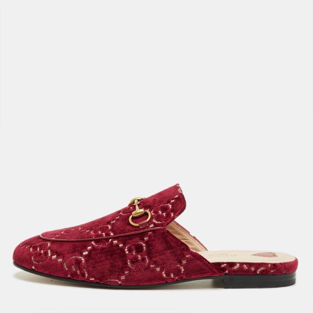 luxury-women-gucci-new-shoes-p1244728-001-1.jpg Gucci Red GG Velvet Princetown Flat Mules Size 37.5