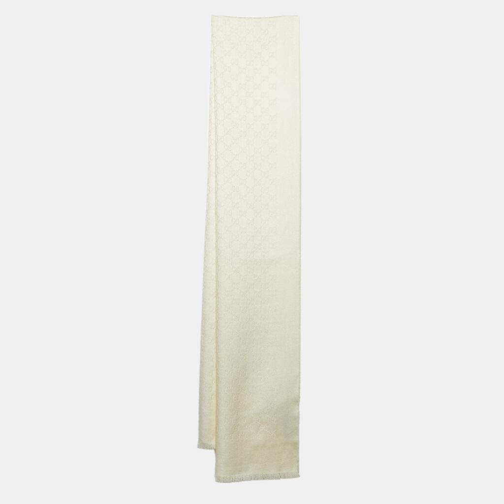 Gucci Off White GG Jacquard Cashmere Fringed Scarf Gucci Off White GG Jacquard Cashmere Fringed Scarf