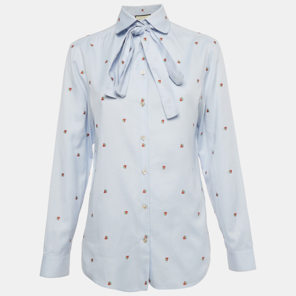 luxury-women-gucci-used-clothes-p1224792-001-1.jpg Gucci Blue Strawberry Embroidered Cotton Shirt S