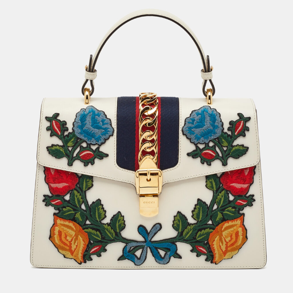 Gucci White Leather Floral Embroidered Medium Sylvie Top Handle Bag Gucci White Leather Floral Embroidered Medium Sylvie Top Handle Bag