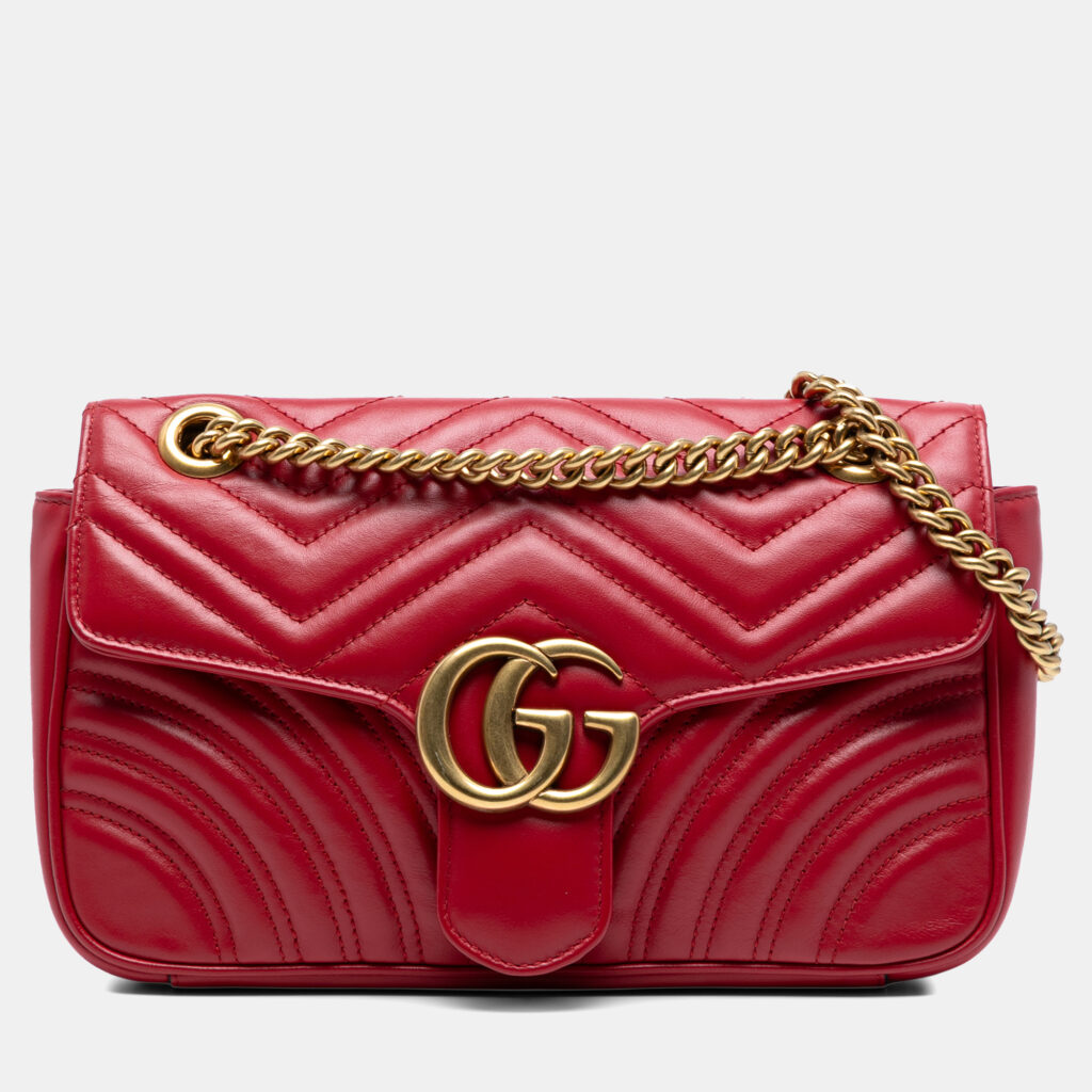 Gucci Red Medium GG Marmont Matelasse Leather Shoulder Bag Gucci Red Medium GG Marmont Matelasse Leather Shoulder Bag