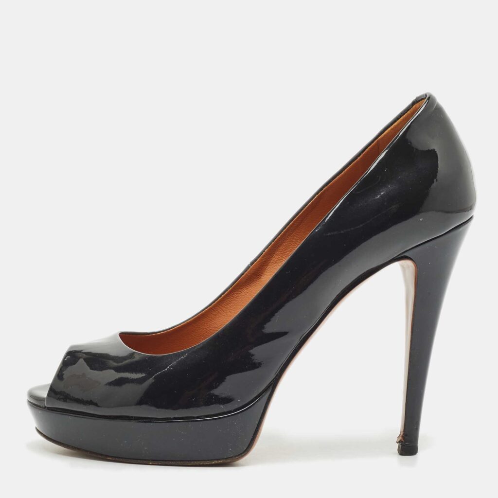 Gucci Navy Blue Patent Leather Betty Platform Pumps Size 38.5