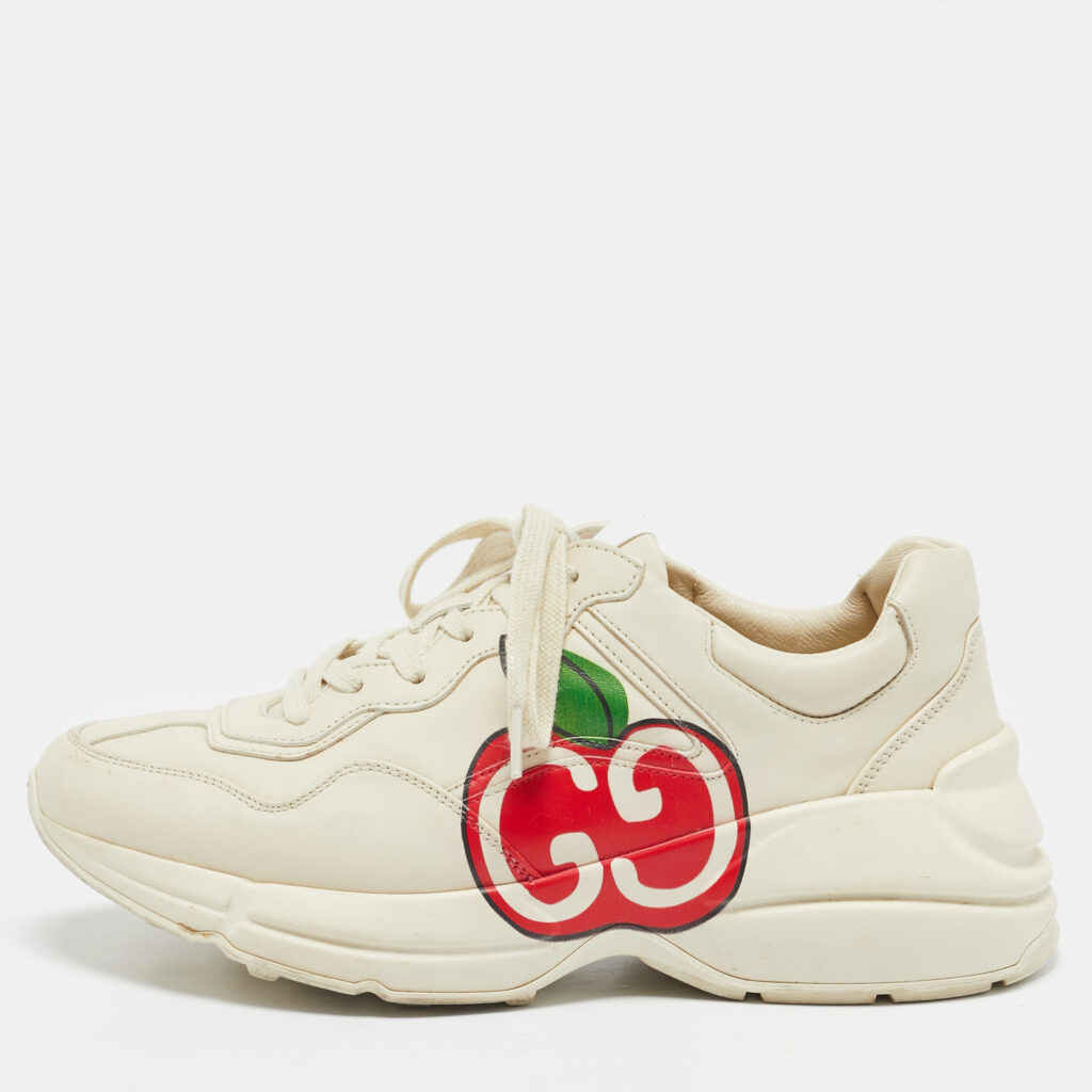 luxury-women-gucci-used-shoes-p1144404-002-1.jpg Gucci Cream Leather Logo Rhyton Sneakers Size 40