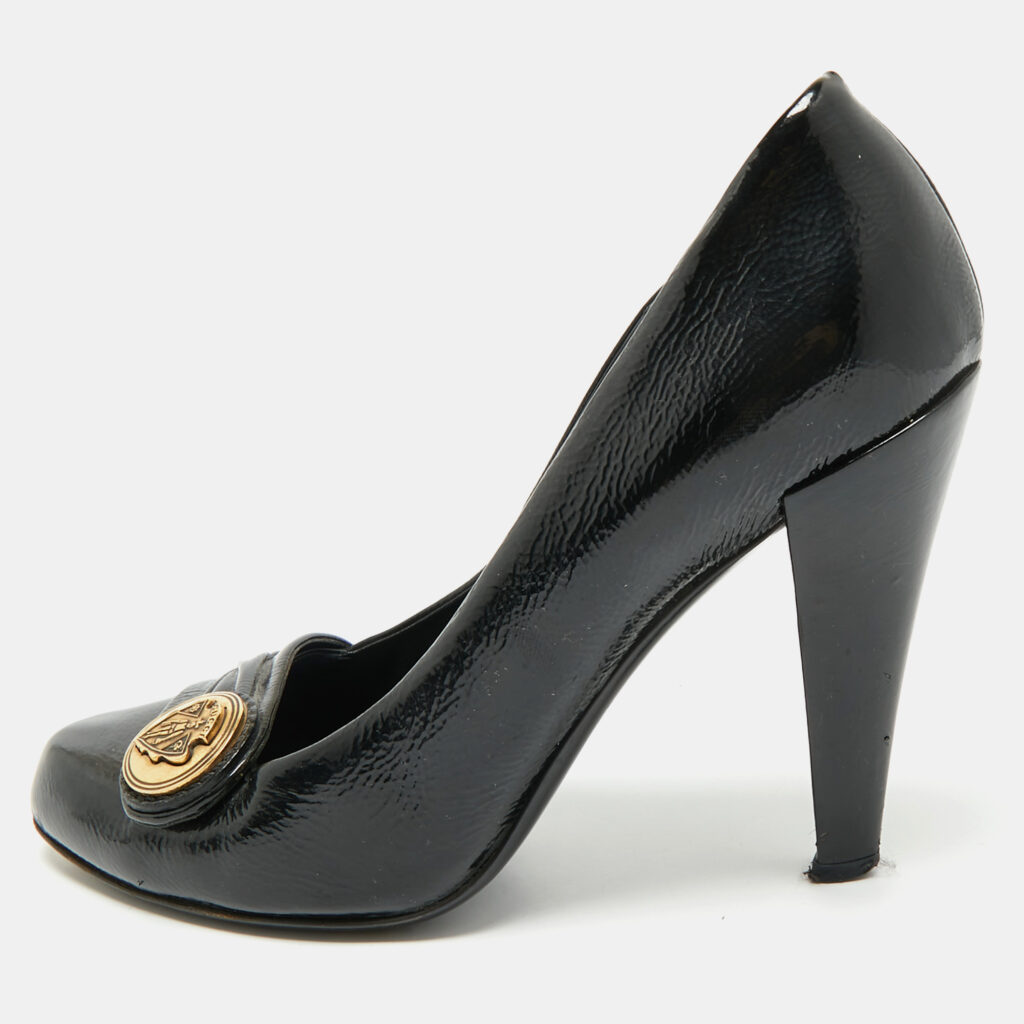 luxury-women-gucci-used-shoes-p1178204-010.jpg Gucci Black Patent Leather Hysteria Pumps Size 38