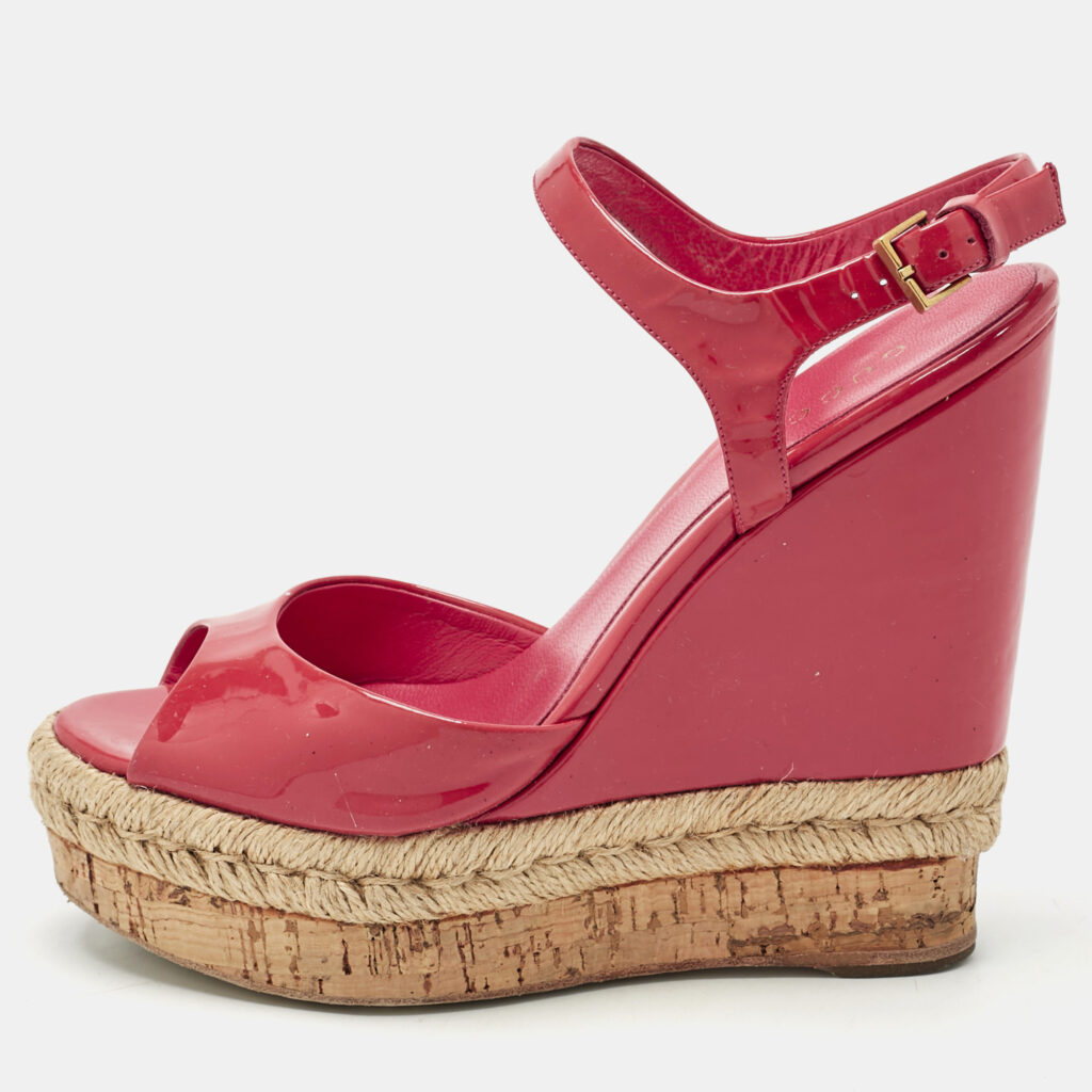 Gucci Coral Red Patent Leather Holie Wedge Sandals Size 35