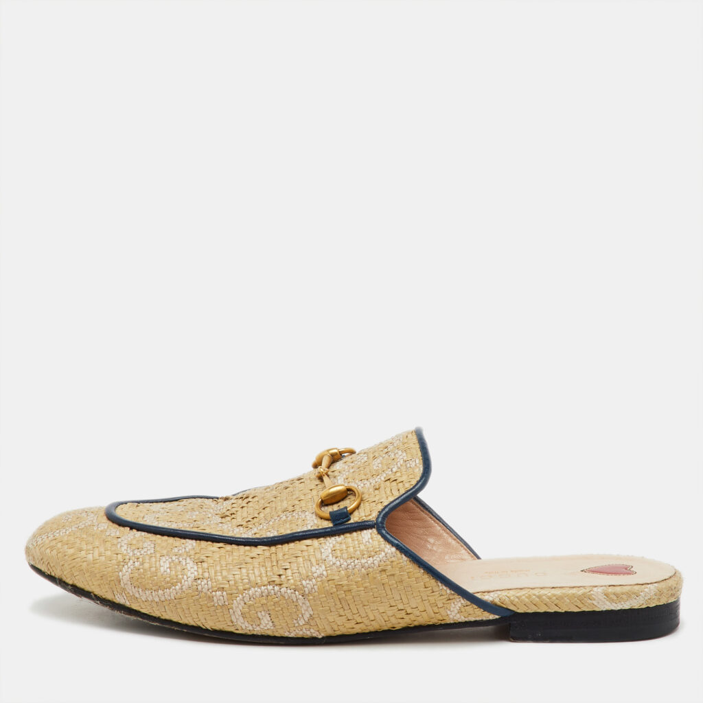 Gucci Beige/Blue GG Raffia and Leather Princetown Horsebit Flat Mules Size 38.5 Gucci Beige/Blue GG Raffia and Leather Princetown Horsebit Flat Mules Size 38.5