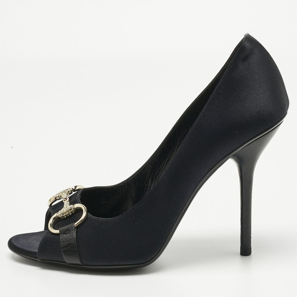 Gucci Black Satin Horsebit Peep Toe Pumps Size 39 Gucci Black Satin Horsebit Peep Toe Pumps Size 39