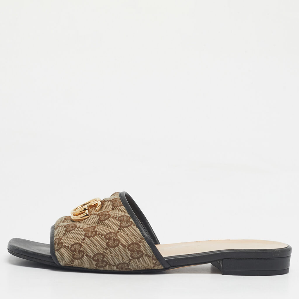 Gucci Beige/Black GG Canvas GG Marmont Flat Slides Size 39 Gucci Beige/Black GG Canvas GG Marmont Flat Slides Size 39