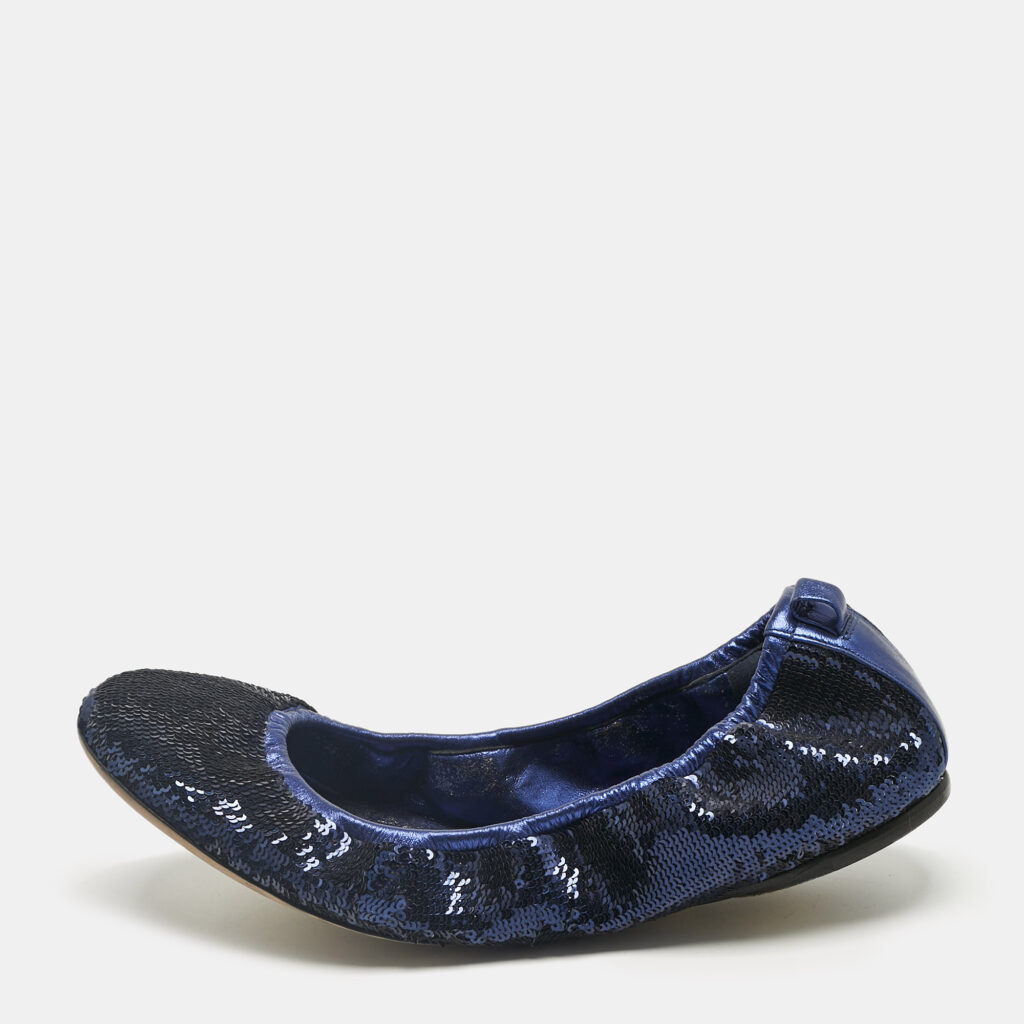 luxury-women-gucci-used-shoes-p1224524-002-1.jpg Gucci Metallic Blue Leather and Sequins Embellish Scrunch Ballet Flats Size 39