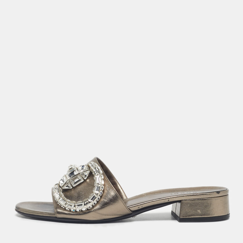 luxury-women-gucci-used-shoes-p1224748-001-1.jpg Gucci Metallic Leather Maxime Slide Sandals Size 38.5