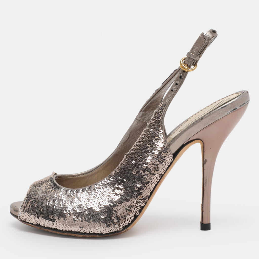 Gucci Silver Sequins Slingback Pumps Size 36 Gucci Silver Sequins Slingback Pumps Size 36