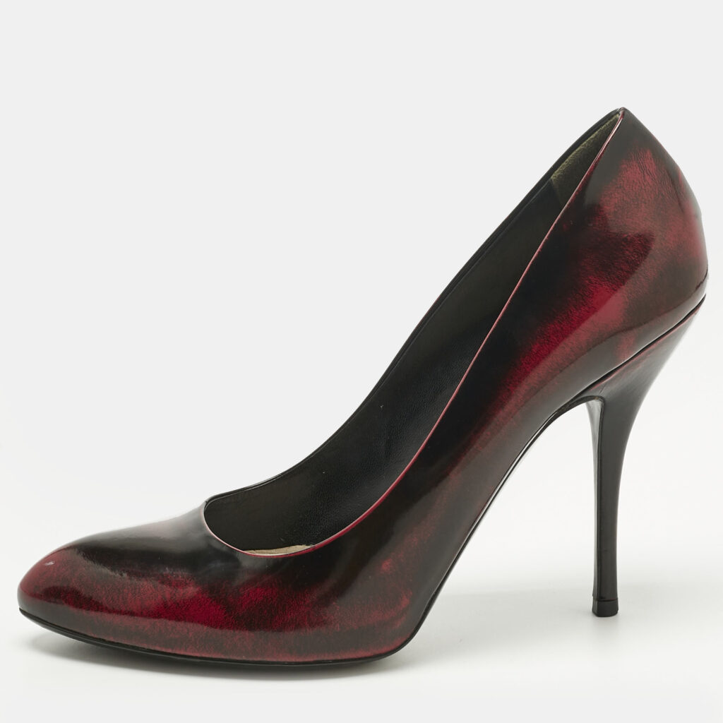 Gucci Two Tone Leather Pointed Toe Pumps Size 40.5