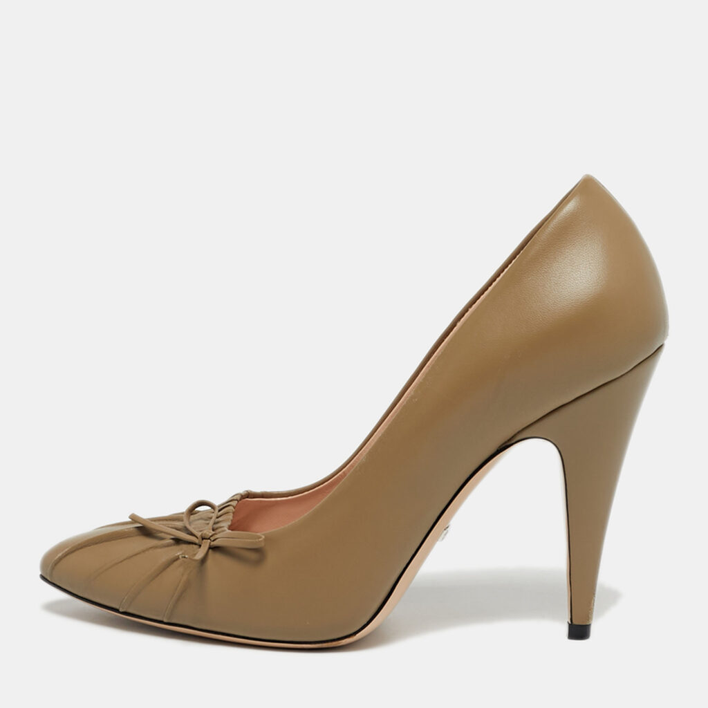 Gucci Green Leather Pointed Toe Pumps Size 39 Gucci Green Leather Pointed Toe Pumps Size 39