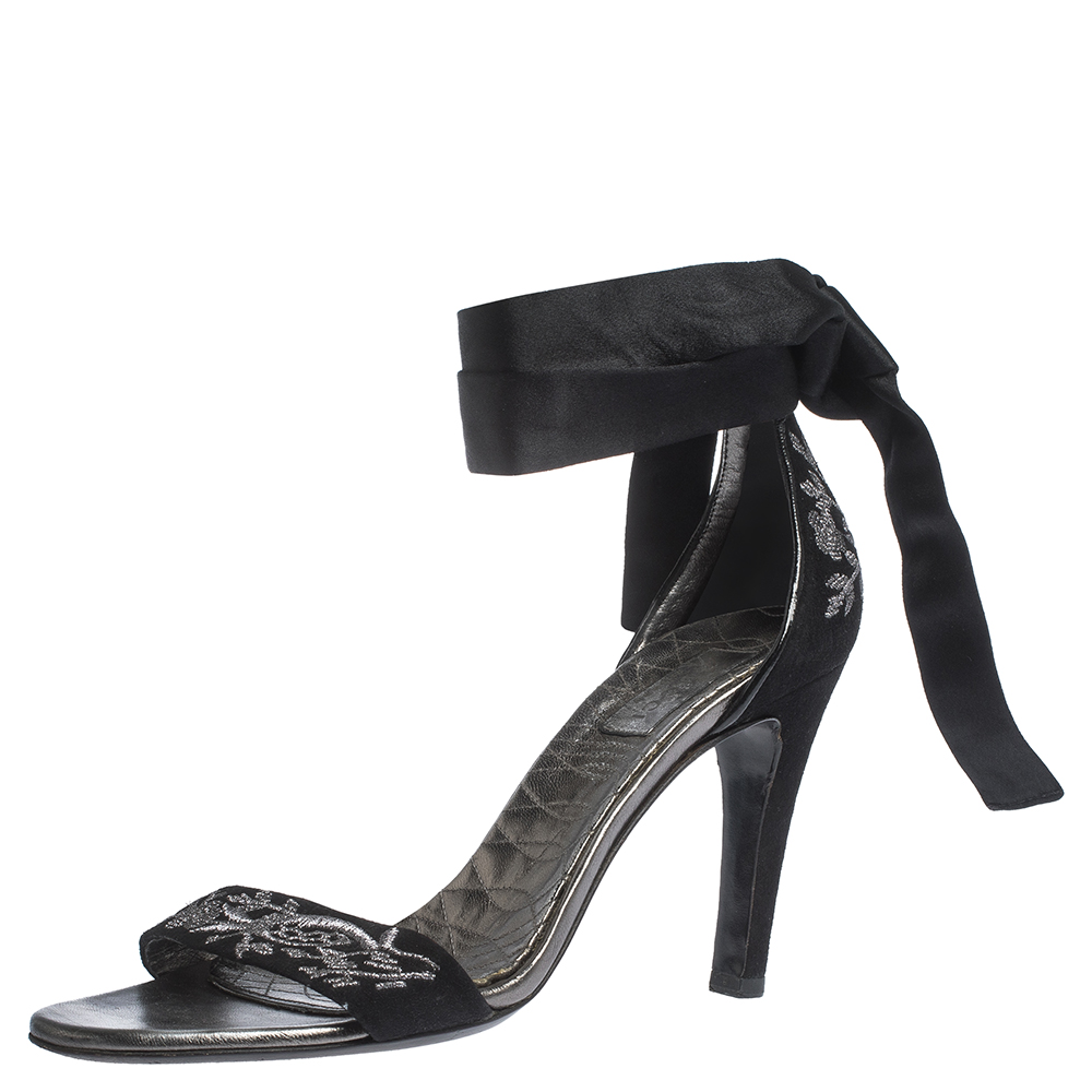 Gucci Black Embroidered Suede and Satin Open Toe Ankle Wrap Sandals Size 39 Gucci Black Embroidered Suede and Satin Open Toe Ankle Wrap Sandals Size 39