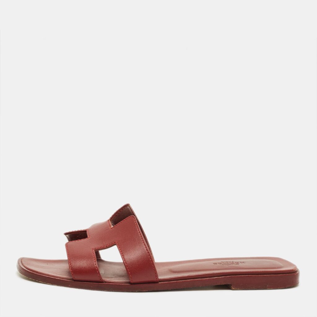 Hermes Burgundy Leather Oran Flat Slides Size 38.5 Hermes Burgundy Leather Oran Flat Slides Size 38.5