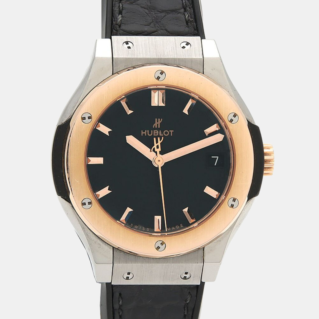 Hublot Classic Fusion Quartz 18k Rose Gold Titanium Women's Wristwatch 33 mm Hublot Classic Fusion Quartz 18k Rose Gold Titanium Women's Wristwatch 33 mm