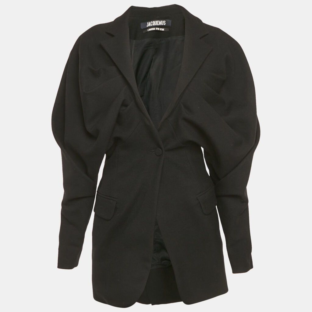 Jacquemus Black Wool L'amour dún gitan Pleated Coat L Jacquemus Black Wool L'amour dún gitan Pleated Coat L